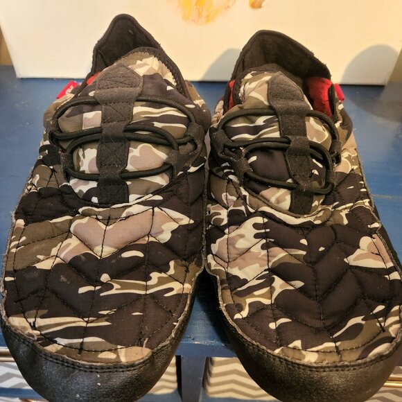 Men's size 11 NEW BALANCE green camouflage slip on fabric|leather sneakers - Picture 4 of 10